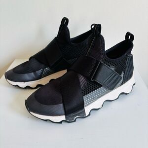 Sorel Kinetic Mesh Slip-On Sneakers – Black, Women’s Size 8